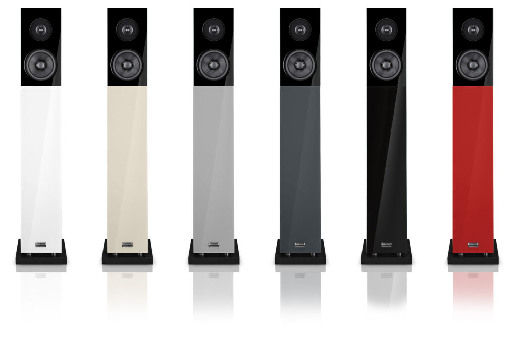 Audio Physic Classic Serie in sechs Hochglanzfarben mit schwarzer Glasfront